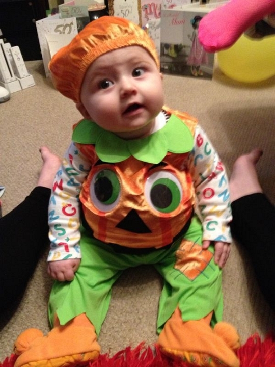 2012-10-31 19.27.24 What's a pumpkin Mummy?