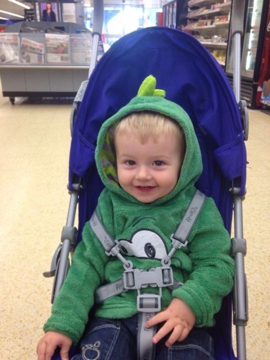 2013-09-20 01.17.10 Shopping with Mummy