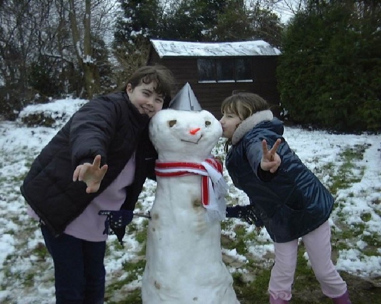 snow2001.jpg - Amy and Becky get the cold shoulder from their new boyfriend